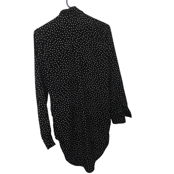 3/$15 Express black and white polka dots long sleeve button down tunic top - Picture 2 of 10
